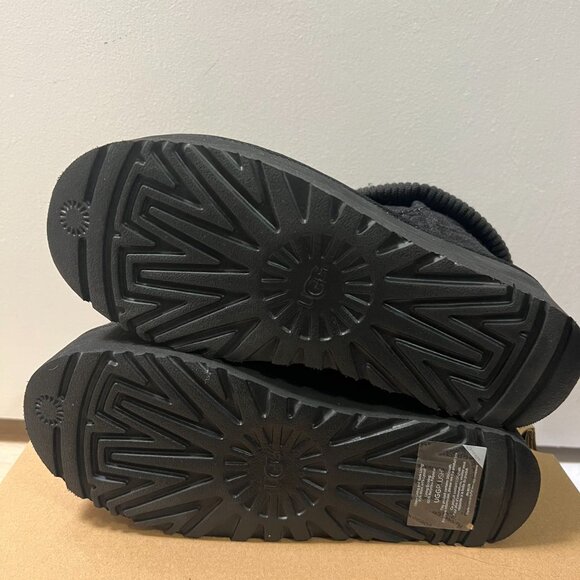 UGG Women's Classic Mini Platform Felted - Picture 5 of 7